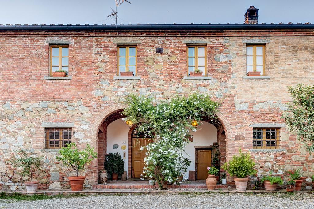 Agriturismo Il Poggiarello Foiano Della Chiana Bagian luar foto