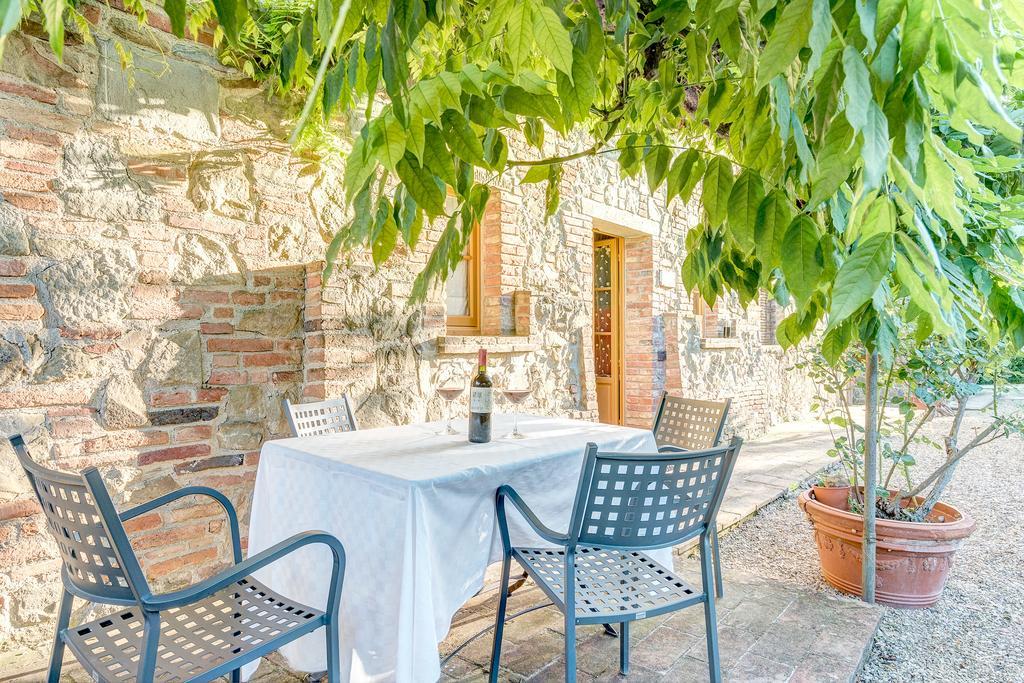 Agriturismo Il Poggiarello Foiano Della Chiana Bagian luar foto