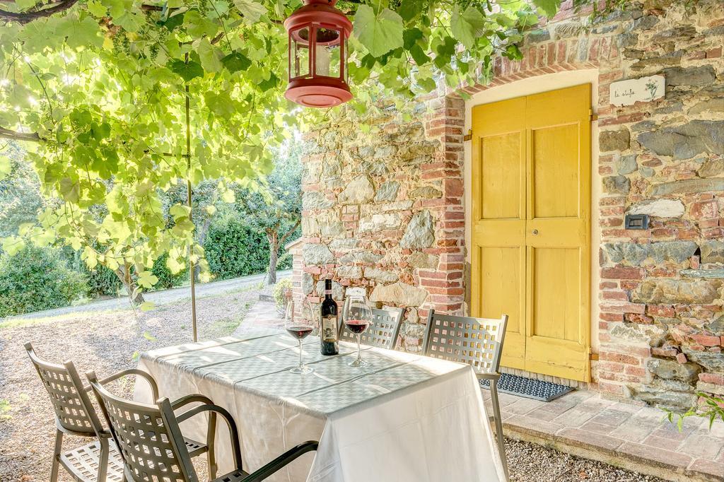Agriturismo Il Poggiarello Foiano Della Chiana Bagian luar foto