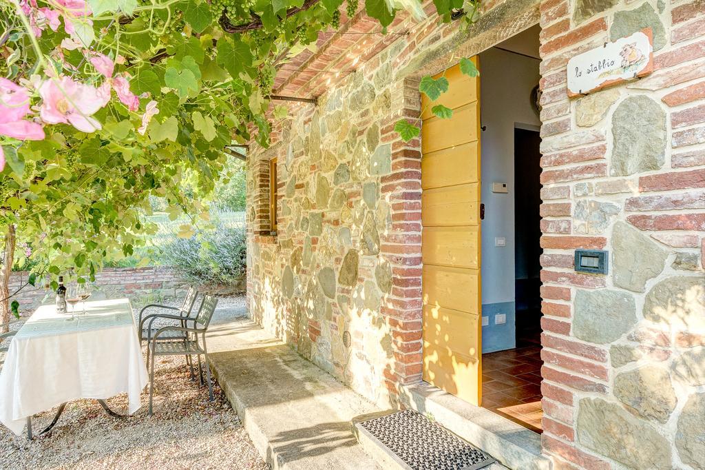Agriturismo Il Poggiarello Foiano Della Chiana Bagian luar foto